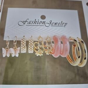 Fashion Jewelry Pink and Gold Earrings with Modern Design